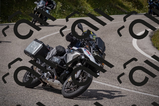 20250802124210-_5006666_am_