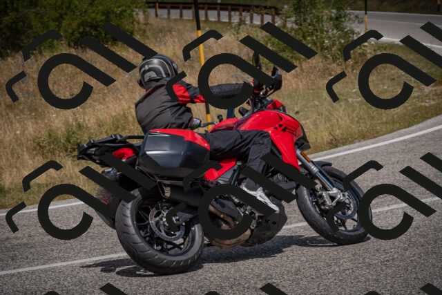 20250802124230-_5006676_am_