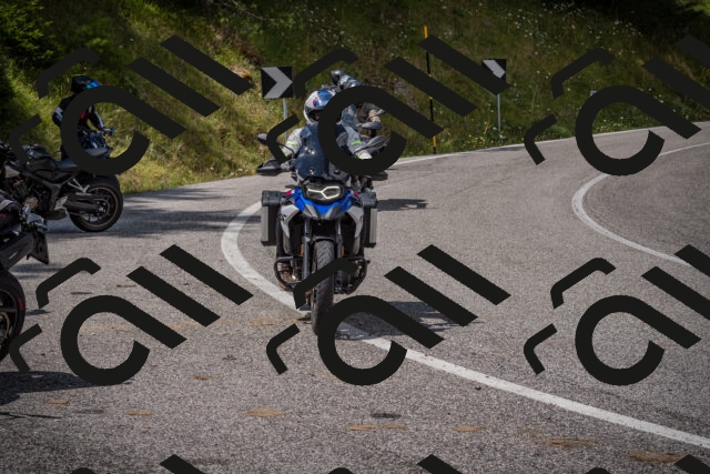 20250802124943-_5006808_am_