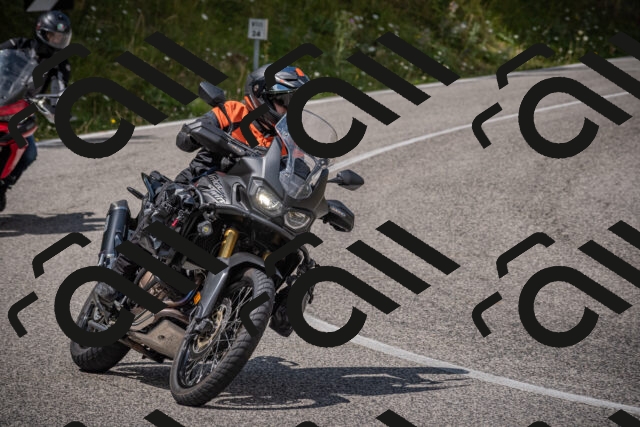 20250802125034-_5006830_am_