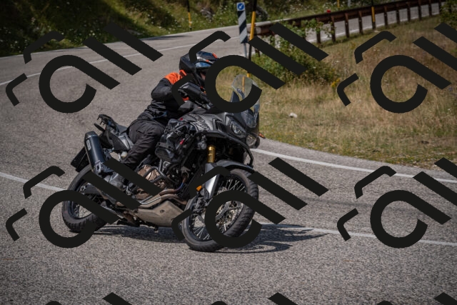 20250802125034-_5006831_am_