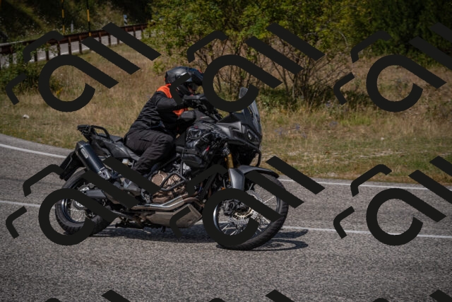 20250802125035-_5006832_am_