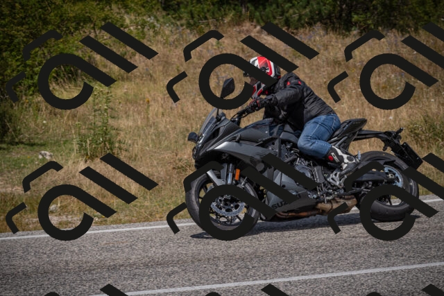 20250802125246-_5006857_am_