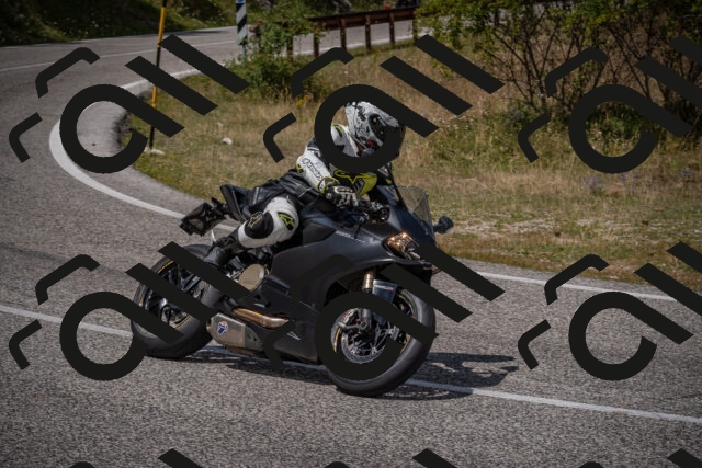 20250802125326-_5006875_am_