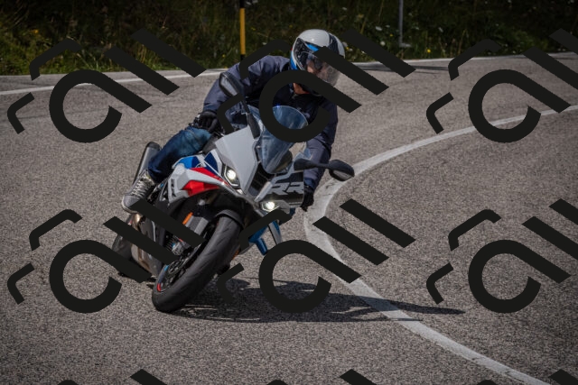 20250802125330-_5006880_am_