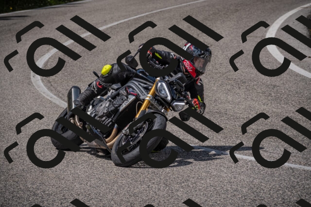 20250802125631-_5006937_am_