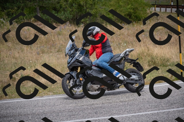 20250803130022-_5009666_am_