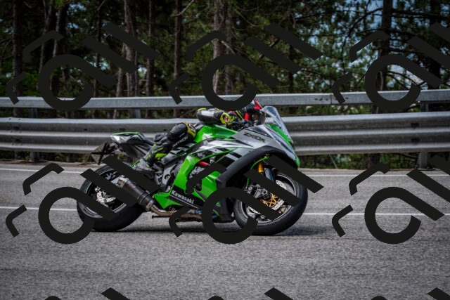 202508031135-DSC_3383_c2