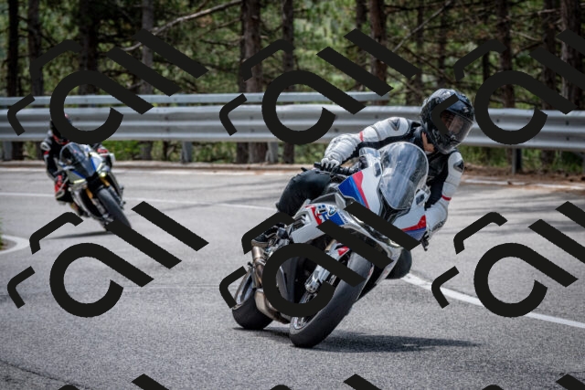 202508031247-DSC_3922_c2