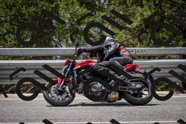 202508031306-DSC_4078_c2