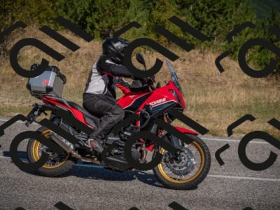 20250809100300-_5009686_am_