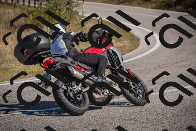 20250809101127-_5009704_am_