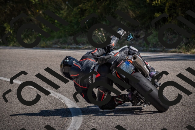 20250809102111-_5009759_am_