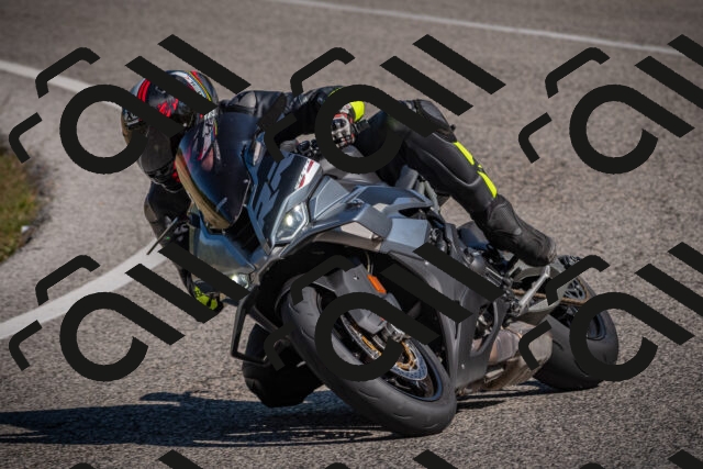 20250809102636-_5009790_am_