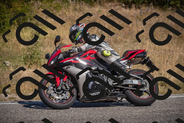 20250809102732-_5009811_am_