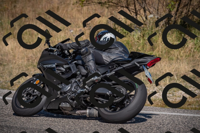 20250809102735-_5009816_am_