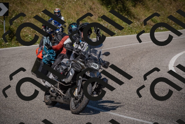 20250809103047-_5009829_am_