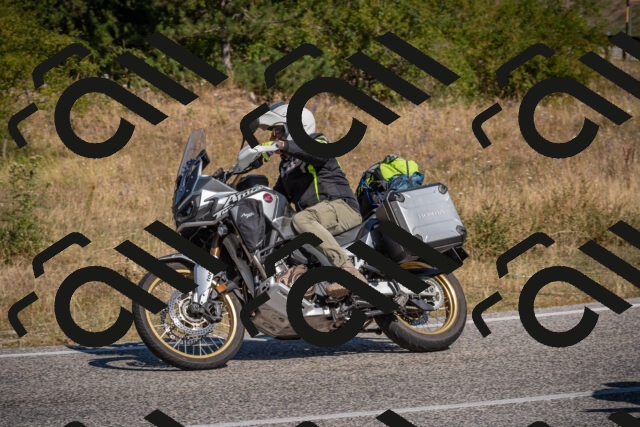 20250809103747-_5009853_am_