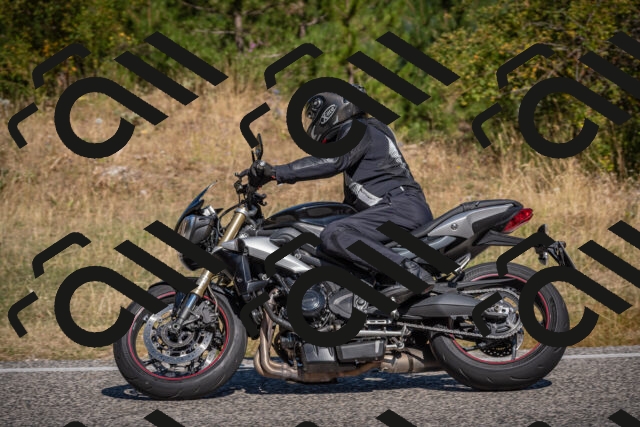 20250809104007-_5009872_am_