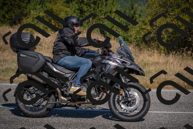 20250809104840-_5009907_am_