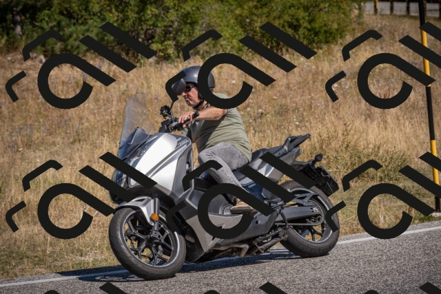 20250809104935-_5009913_am_