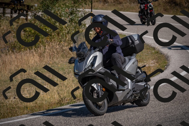 20250809104940-_5009918_am_