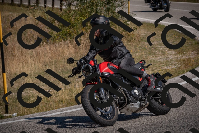 20250809104943-_5009922_am_