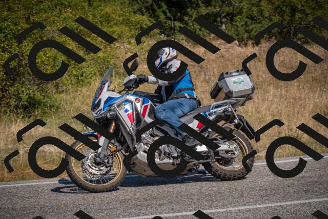 20250809105052-_5009948_am_