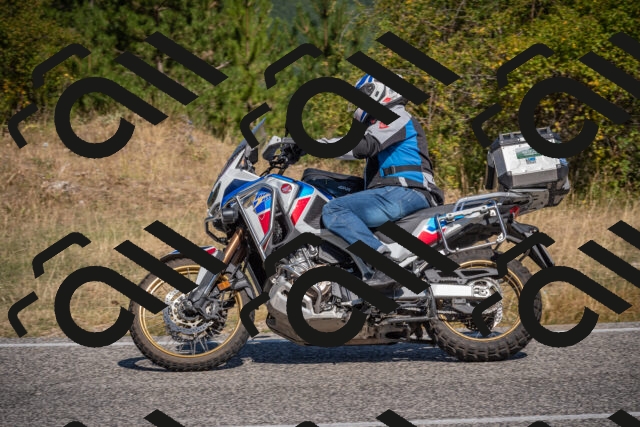 20250809105052-_5009949_am_