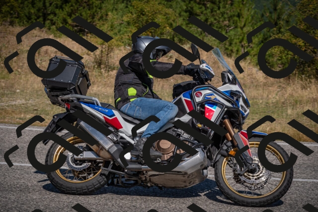 20250809105055-_5009952_am_