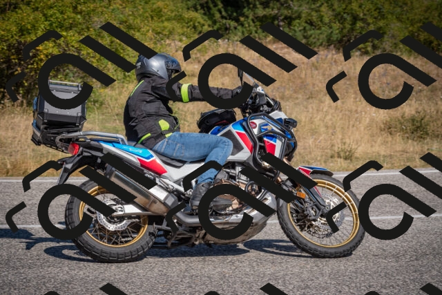 20250809105055-_5009953_am_