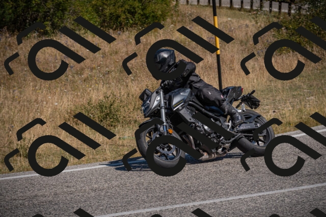 20250809105259-_5009976_am_