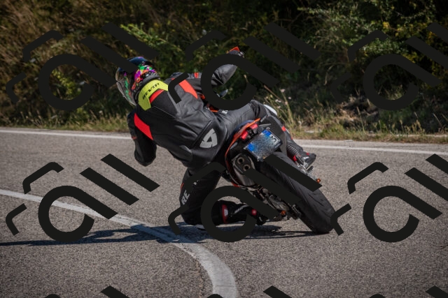 20250809105408-_5009985_am_