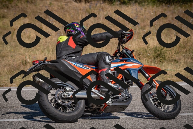 20250809105614-_5000013_am_