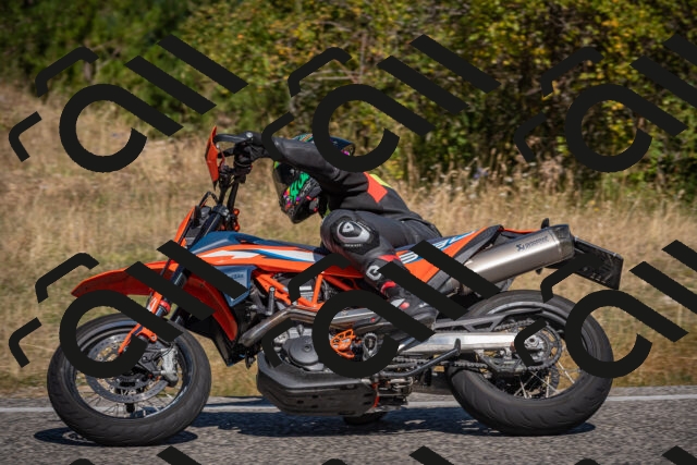 20250809105701-_5000029_am_