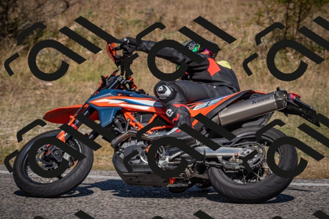 20250809105701-_5000030_am_