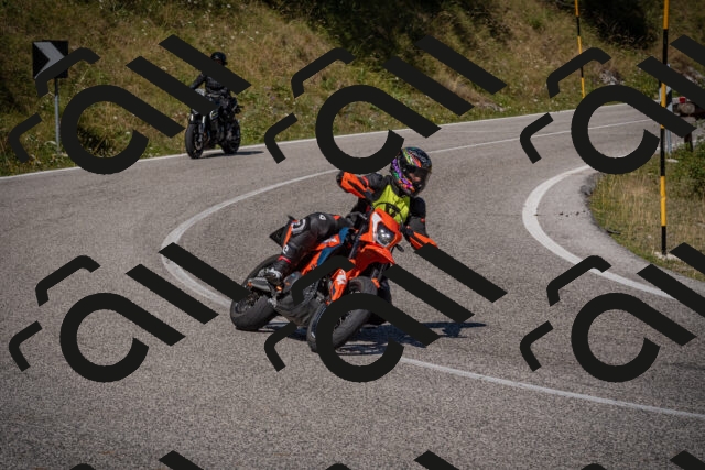 20250809105822-_5000034_am_