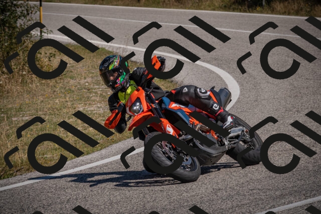 20250809105856-_5000038_am_