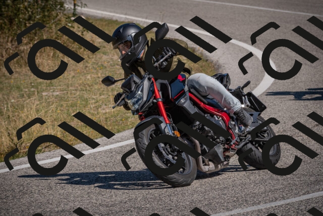 20250809105927-_5000052_am_