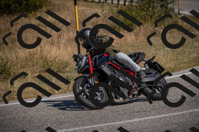 20250809105927-_5000053_am_