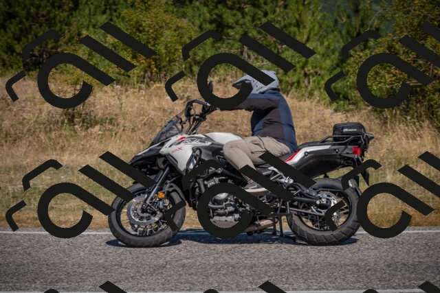 20250809105957-_5000064_am_