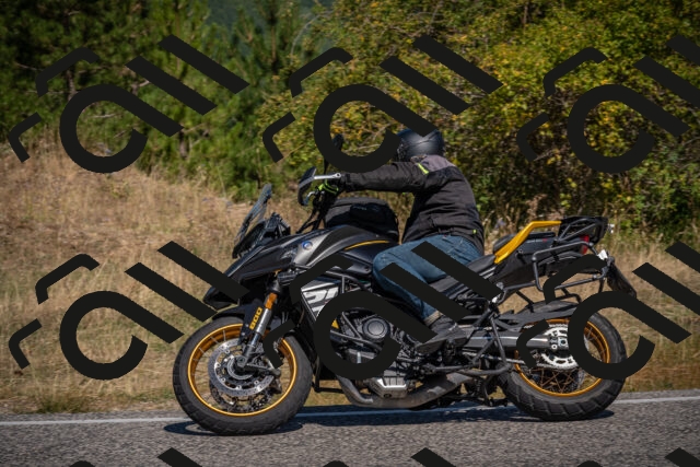 20250809110342-_5000122_am_