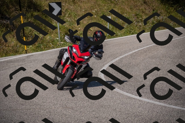 20250809110542-_5000144_am_