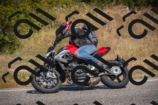 20250809111704-_5000196_am_