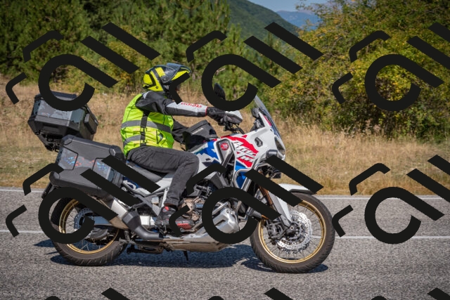 20250809111820-_5000204_am_