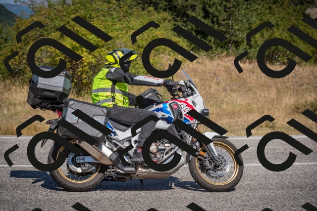 20250809111820-_5000205_am_