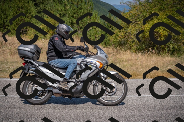 20250809111829-_5000212_am_