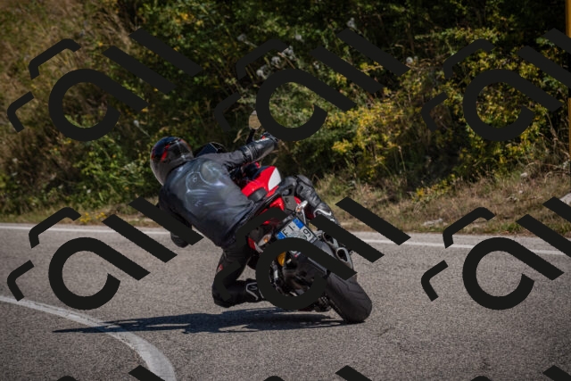 20250809112411-_5000251_am_