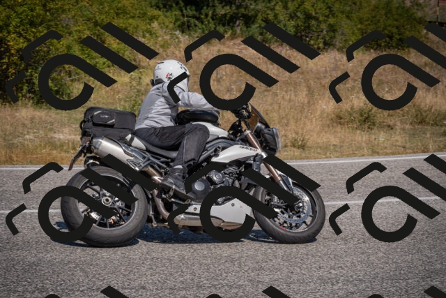 20250809112718-_5000272_am_