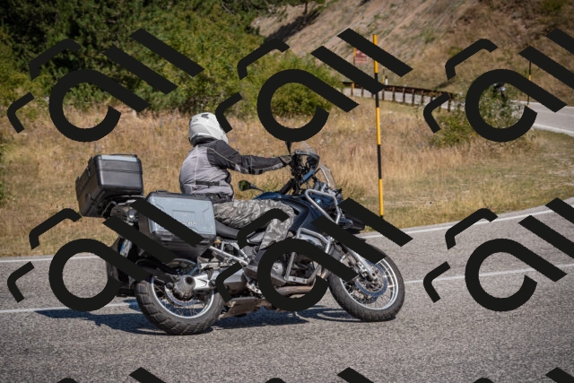 20250809112722-_5000276_am_